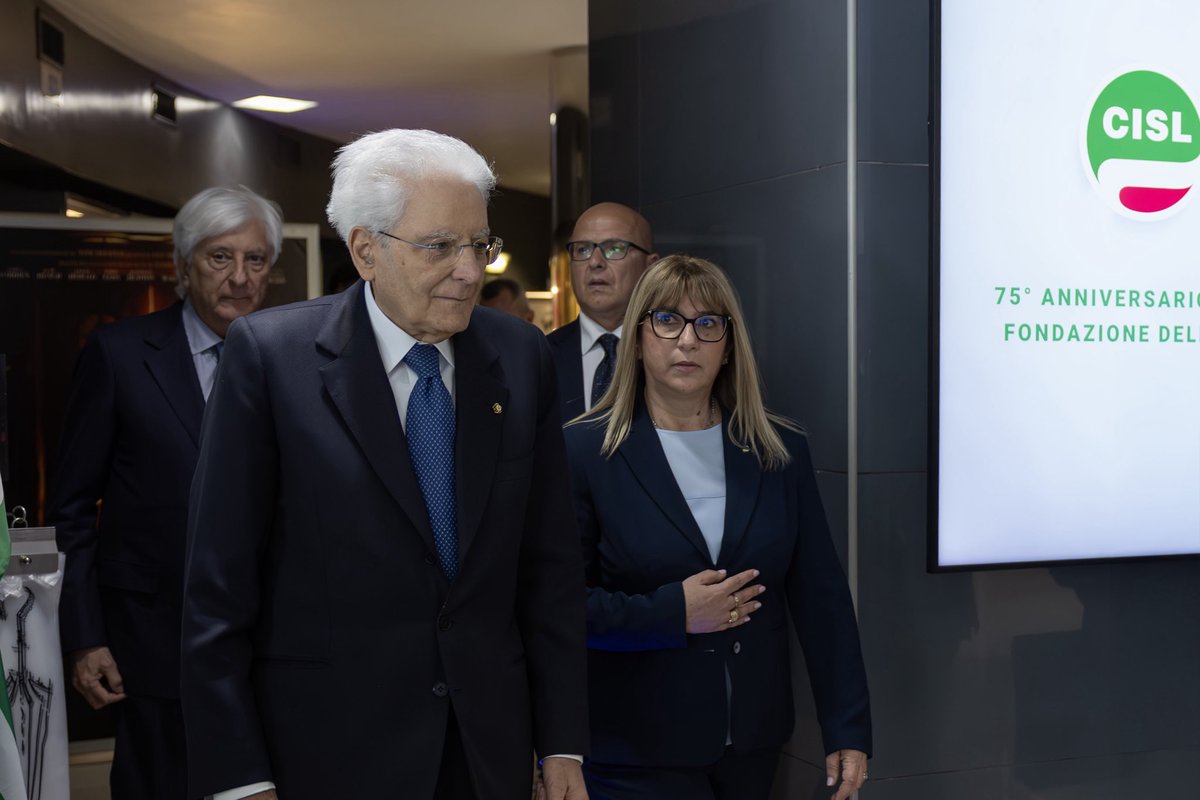 Il Presidente Mattarella ha partecipato alla cerimonia per il 75° anniversario di fondazione della CISL

Il video: youtu.be/DwtOEG1pEkc?si…