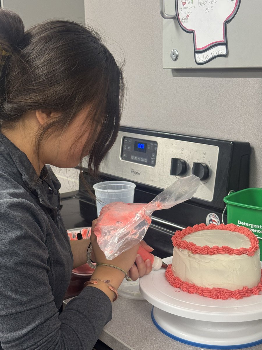 bmssteam's tweet image. Amazing and creative cakes and cupcakes from our 7th and 8th graders! #engineeringdesignprocess #ainsteam