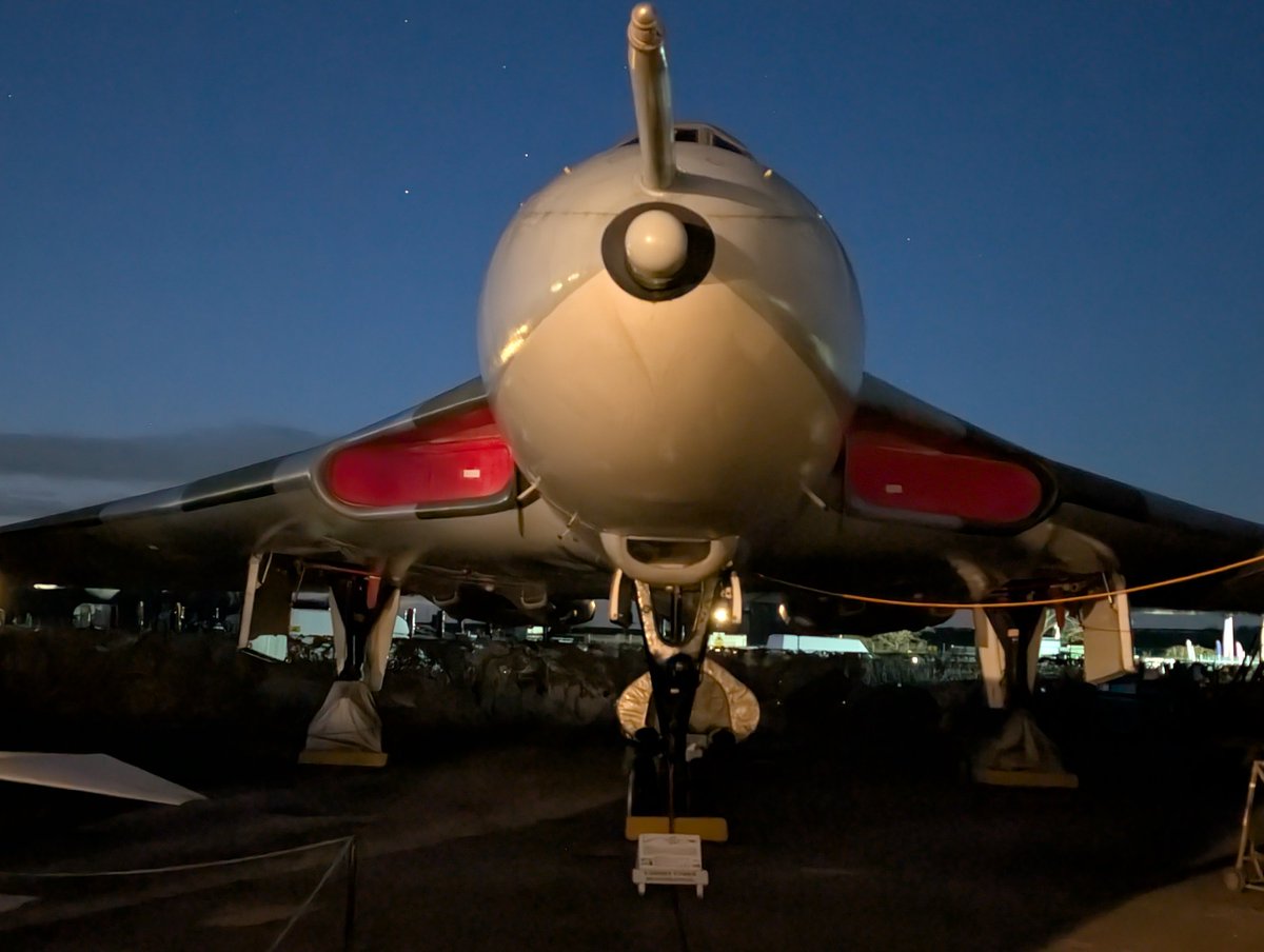 Burntime0101's tweet image. Fine in any light.