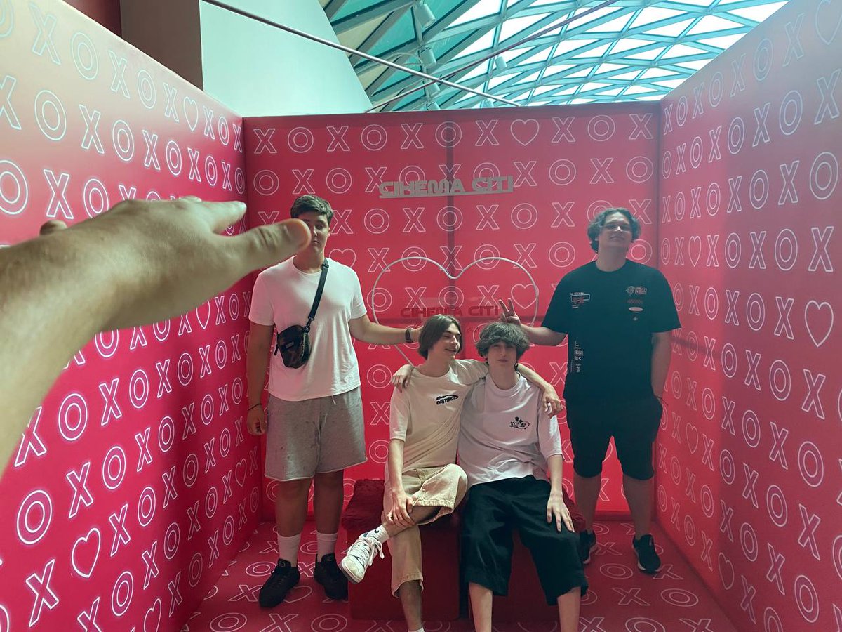 f1thz_alt tweet media