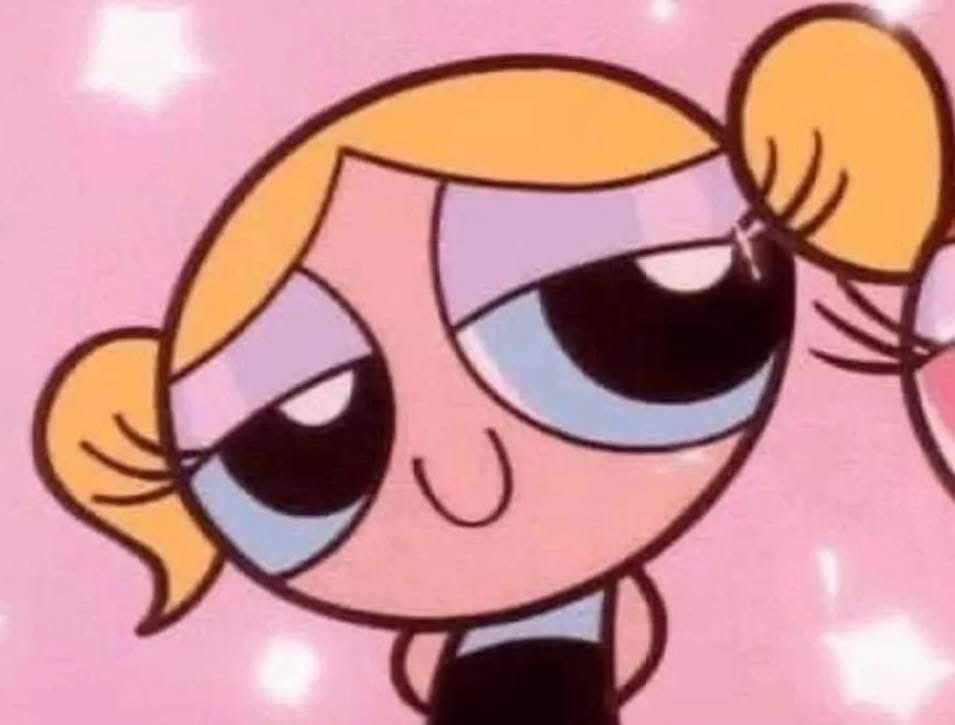 Minha sogra: senta onde quiser, minha filha.
Eu olhando o filho dela:
