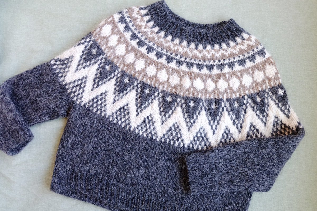 planet_usa13's tweet photo. 衣替えの季節ですね
この冬に編んだものたち🧶 https://t.co/rBgfvrTGI6