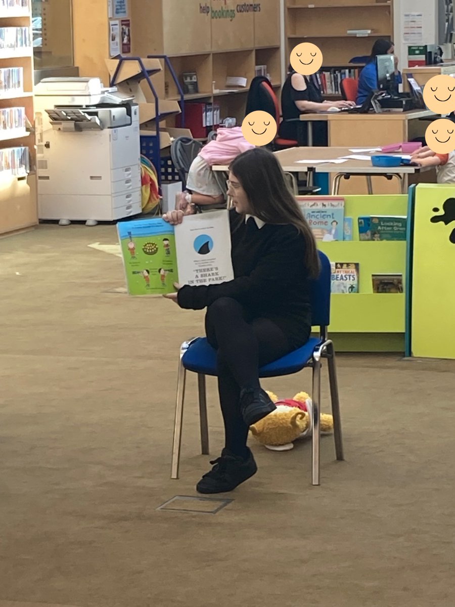 LornshillLRC's tweet photo. 🌞Nice sunny trip to Bookbug at #AlloaLibrary today, good reading from Kailyn &amp; Niamh, and even some impromptu waves goodbye from the wee ones 👋 See everyone in 2 weeks time! @Lornshill #LornshillReads #ReadingSchoolsLornshill @scottishbktrust https://t.co/L70e2GTI4r