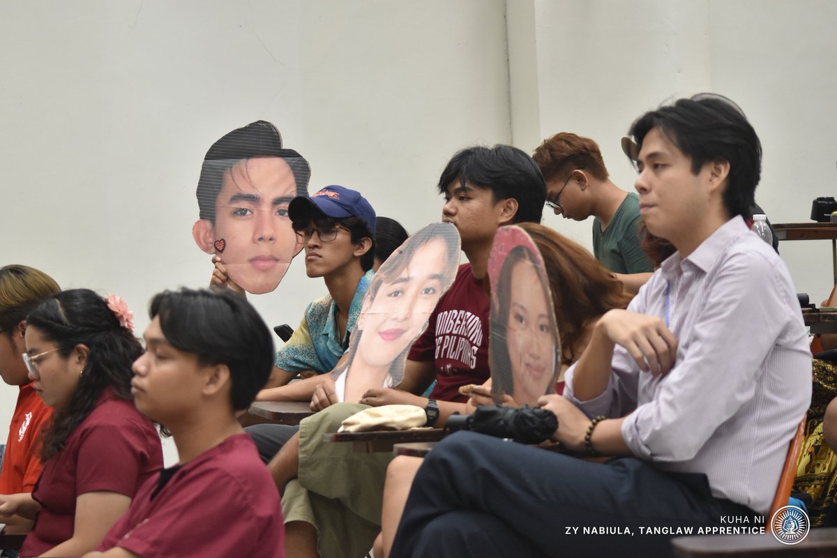tanglawdevcom's tweet photo. MGA LARAWAN: Kinilatis ng mga mag-aaral ng Devcom ang mga tumatatakbong kandidato para sa CDC Student Council (CDC SC) sa ginanap na Miting de Avance (MDA) nitong Lunes, Abril 28, sa Lecture Room 1.

#DevcomHalalan 
#UPLBElex2025 
#TanglawDevcom 
#IkawAngTanglaw https://t.co/Nwl2zT7uHw