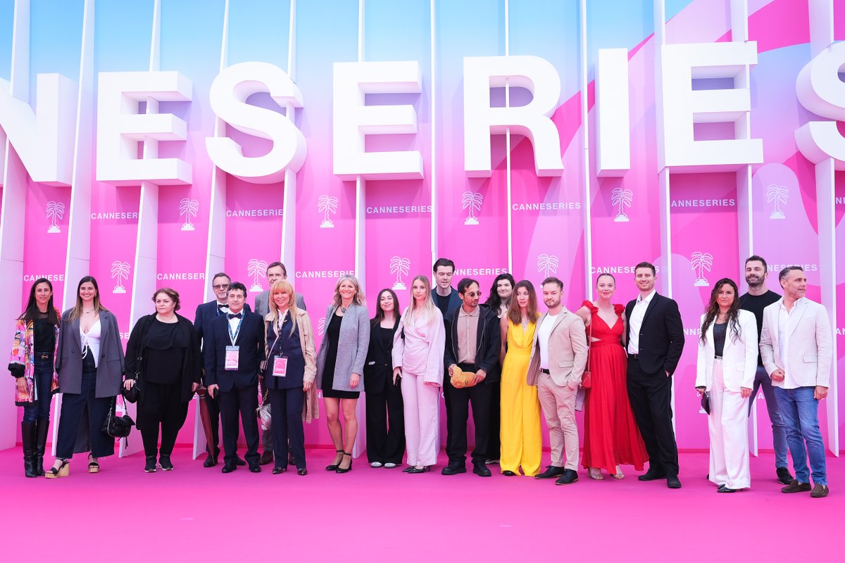 Cannes Bastide Rouge (@cbastiderouge) on Twitter photo 📸 Retour en image sur la montée des marches du Pink Carpet de Cannes Bastide Rouge avec le Campus George Méliès à @canneseries ! 🩷
En présence de <a href="/Univ_CotedAzur/">Université Côte d'Azur</a> , EUR arts et humanités, <a href="/GROUPEESRA/">ESRA Officiel</a> et des sociétés hébergées à Cannes Bastide Rouge.
#cannes #canneseries 📸 Retour en image sur la montée des marches du Pink Carpet de Cannes Bastide Rouge avec le Campus George Méliès à @canneseries ! 🩷
En présence de <a href="/Univ_CotedAzur/">Université Côte d'Azur</a> , EUR arts et humanités, <a href="/GROUPEESRA/">ESRA Officiel</a> et des sociétés hébergées à Cannes Bastide Rouge.
#cannes #canneseries