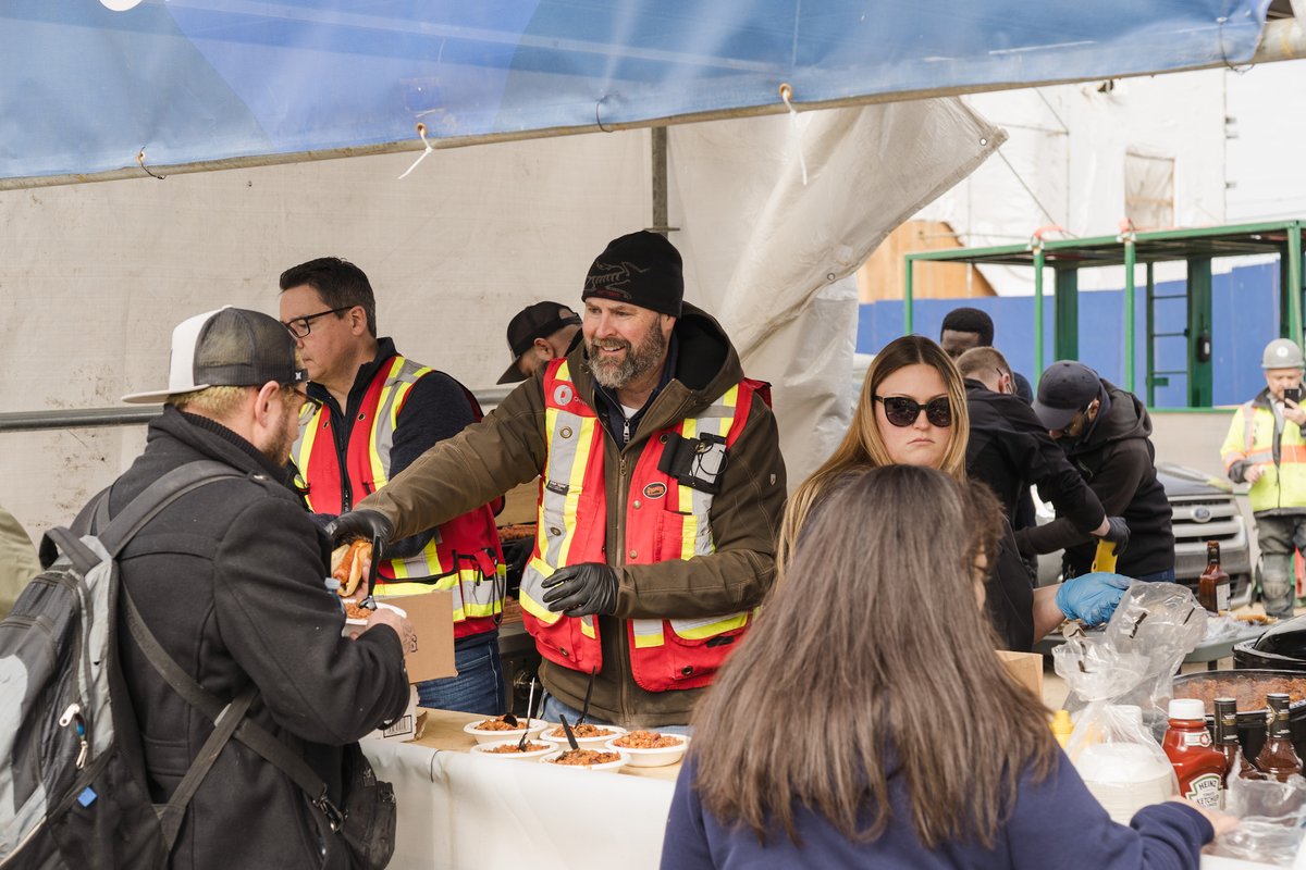 Last month, The SunRise construction team partnered with Avenue Living, The Pantry N More, and our trade partners to serve a hot lunch to over 300 community members in downtown Edmonton.

The team is completing major upgrades to the 12-storey building, transforming it into