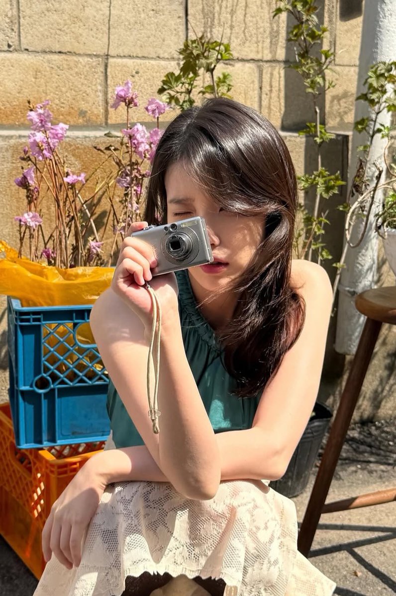 TheePopCore's tweet photo. IU teases her upcoming music with a new recording studio photo, captioned "May is coming", accompanied by the song "Not Spring, Love or Cherry Blossoms". https://t.co/fkU4l9HUem