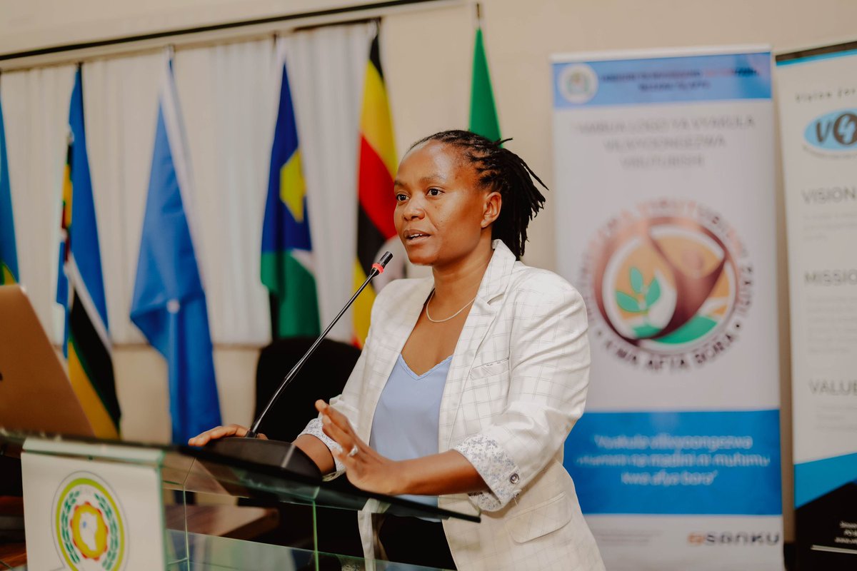 AyoubViolet's tweet photo. When youth rise, societies transform — and when women lead, generations thrive. Life is not just about survival, but about showing up with purpose, claiming your space, and lifting others as you climb. #VisionforYouth #EastAfricanYouthNetwork #YouthEmpowerment #WomenEmpowerment https://t.co/89LYhwKqNs