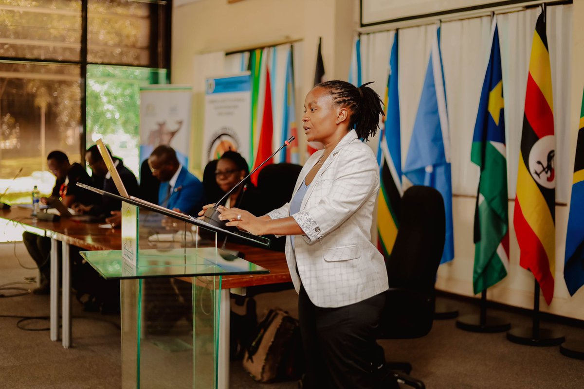 AyoubViolet's tweet photo. When youth rise, societies transform — and when women lead, generations thrive. Life is not just about survival, but about showing up with purpose, claiming your space, and lifting others as you climb. #VisionforYouth #EastAfricanYouthNetwork #YouthEmpowerment #WomenEmpowerment https://t.co/89LYhwKqNs