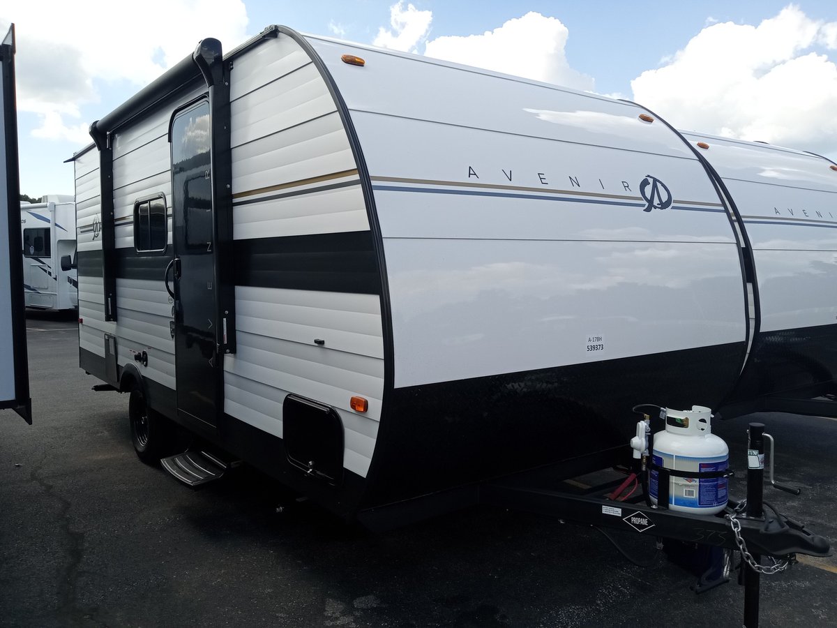 M60RV's tweet photo. There are price drops and there are #PRICEDROPS! #Spring is coming, we need to clear the lot for new inventory!
2025 Cruiser RV Avenir 17 BH, stock #9373, MSRP $17,788, NOW Only $11,000!
#FinancingAvailable!
Call OR Text us 269-707-9220 before it's gone!
https://t.co/eGvOLOUihv https://t.co/7ViCraByq8