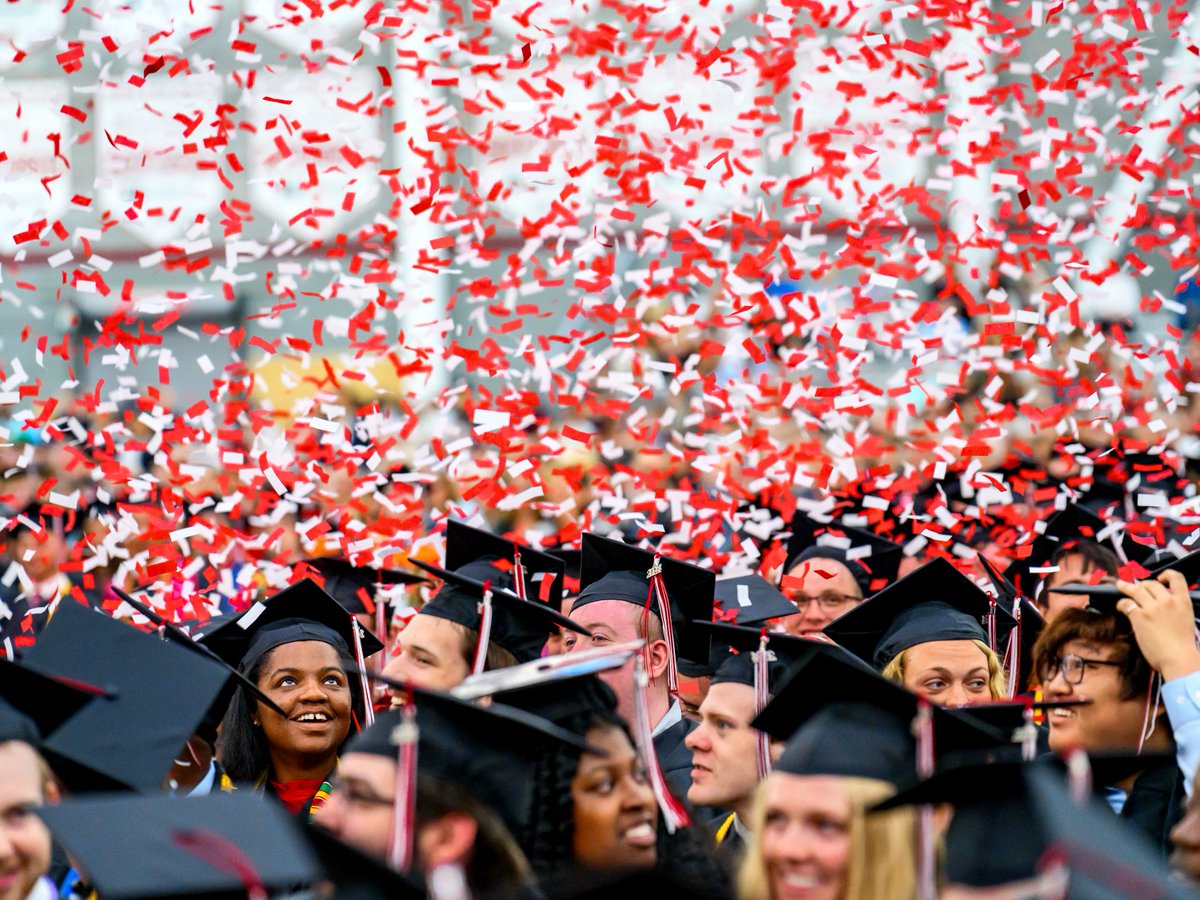 RoseHulman's tweet photo. 1 month til graduation! 🎓 Here we go, Class of 2025 - your future is bright! 🌟  

Plan your Commencement trip at https://t.co/nldIAz4nVl #RoseHulman #RoseGrad https://t.co/ASwU7gOMZi