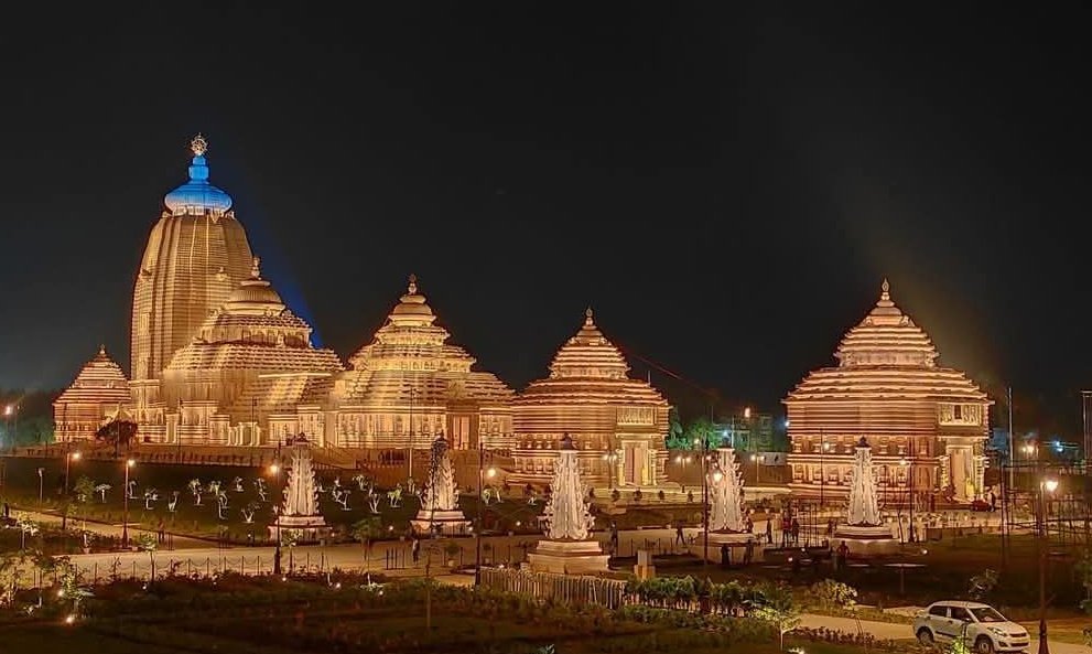 Sec__retttt's tweet photo. Digha Jagannath Temple, a new glory to the state 🙏🏻❤️

Joy Jogonnath 🙏🏻 https://t.co/j3ak2GRpXg