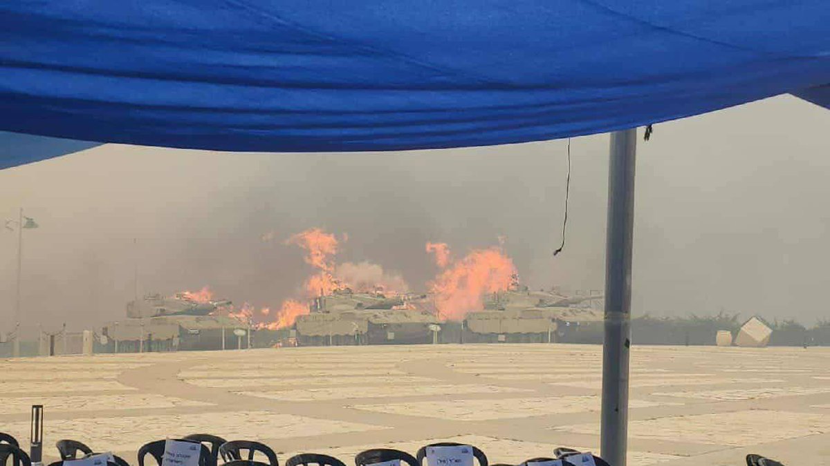 ⚡️The fire is approaching enemy tanks stationed near Gaza