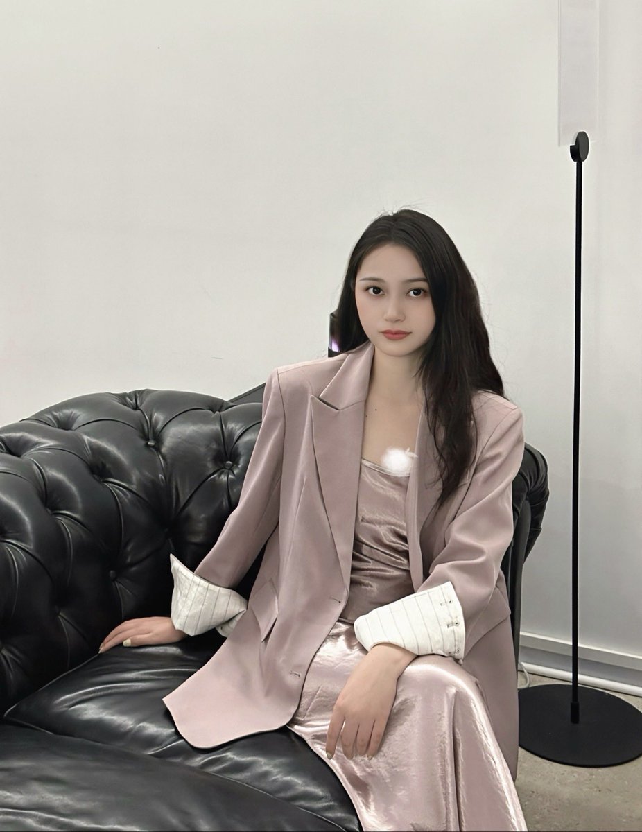 Yangzhaoli's tweet photo. 💜 https://t.co/0HgfdAixyF