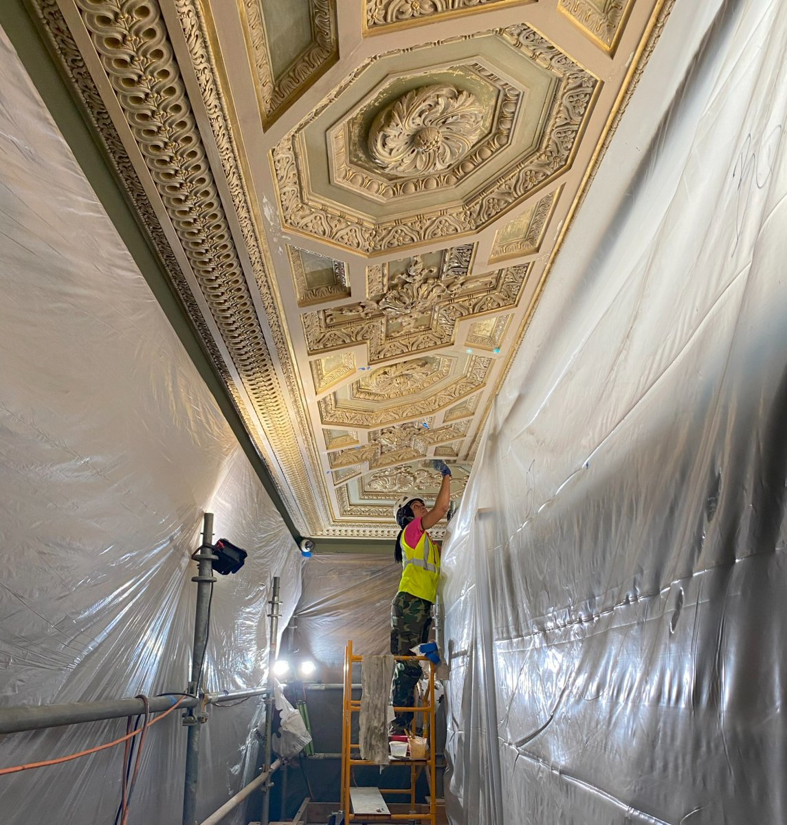 EverGreene_Arch_Arts (@evergreeneaa) on Twitter photo Welcome back! <a href="/frickcollection/">The Frick Collection</a> reopened its doors 4/17.
Since 2020, we have meticulously restored the West Gallery Ceiling & the Garden Court Fountain.
evergreene.com/frick-collecti…
📸: Joseph Coscia Jr.
#thefrickcollection #frickmuseum #worldclasscraftsmanship Welcome back! <a href="/frickcollection/">The Frick Collection</a> reopened its doors 4/17.
Since 2020, we have meticulously restored the West Gallery Ceiling & the Garden Court Fountain.
evergreene.com/frick-collecti…
📸: Joseph Coscia Jr.
#thefrickcollection #frickmuseum #worldclasscraftsmanship