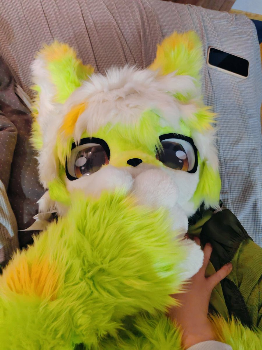 宝宝们！咱将降临圣兽迹！（找咱对暗号“灵感菇里菇里菇里刮茶”即可免费领取一个立牌！）