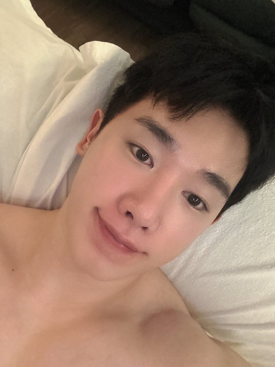official__wonho's tweet photo. I miss wenee~~~~~~~~~~~~~~~~

#원호 #WONHO https://t.co/miw69XwytR