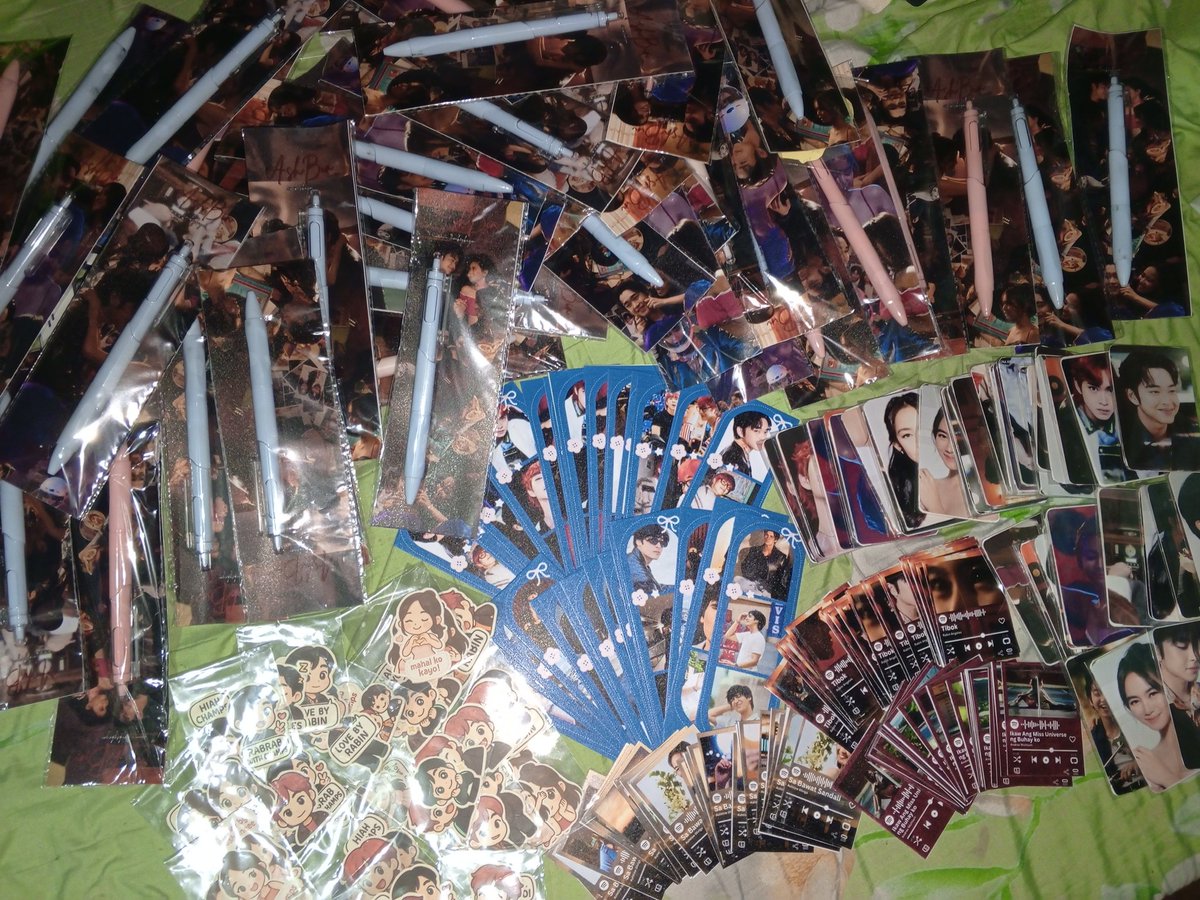 bagtagnirab_'s tweet photo. FINAL FREEBIES!! SEE YOU TOMORROW NFT!!🥳🫶🏻🫶🏻🫶🏻🫶🏻

- 1 BOOKMARK WITH BALLPEN
- 3 PHOTOCARDS
- 1 PHOTOSTRIP (ANDRES AND RABIN)
- 2 SPOTIFY POLAROID (RABIN, ANDRES, &amp; ASHTINE)
- STICKER SET
- 1 BIG CRINKLES https://t.co/NKN7TbmAID