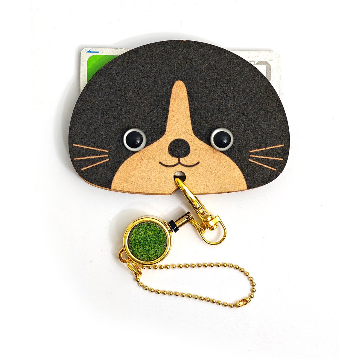 MiMiCa_official's tweet photo. 🐱✨ カードを入れると…ネコに変身！？ ✨🐱

ICカードを収納すると、ネコの耳がピョコッと出る不思議なカードケース「MiMiCa」🐾

新しく「ハチワレ」が仲間入り！

予約販売はこちら🐱
https://t.co/yb3OC29dW0

#パスケース #ねこ好きさんと繋がりたい #ハンドメイド https://t.co/YmsKOOntJQ