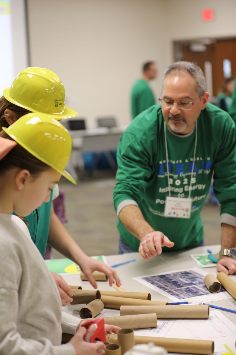 ColumbiaGasPA's tweet photo. We’re thrilled to have participated in the #NiSourceCharitableFoundation’s Introduce a Girl to STEAM event earlier this year.   

A big thank you to all the volunteers and Girl Scouts of Western Pennsylvania who made this empowering event possible. https://t.co/jfLyEzeu3n