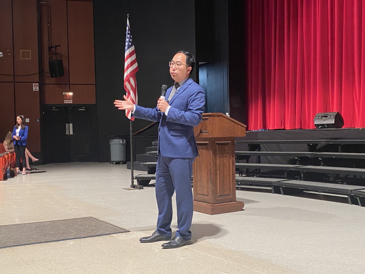 Sen. Andy Kim held a town hall at Cherry Hill East on April 22 that drew a crowd of more than 300 people.
southjersey.media/?p=251885