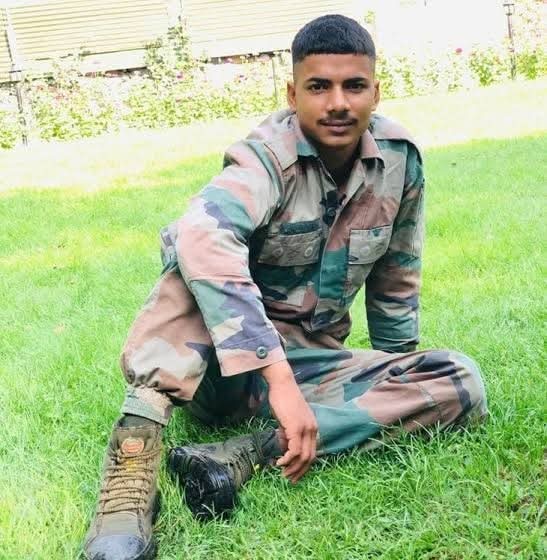 माo प्रधानमंत्री <a href="/narendramodi/">Narendra Modi</a> जी #पहलगाम आतंकी हमले से पहले और बाद में दर्जनों #अग्निवीर आतंकियों की गोली का निशाना बन रहे हैं न शहीद का दर्जा न परमानेंट नौकरी और न ही पेंशन। अग्निवीर समाप्त करें।

#NMOPSDeshKeSath 

 <a href="/vijaykbandhu/">Vijay Kumar Bandhu</a>
<a href="/Sthitaprajna_G/">sthita prajna</a>