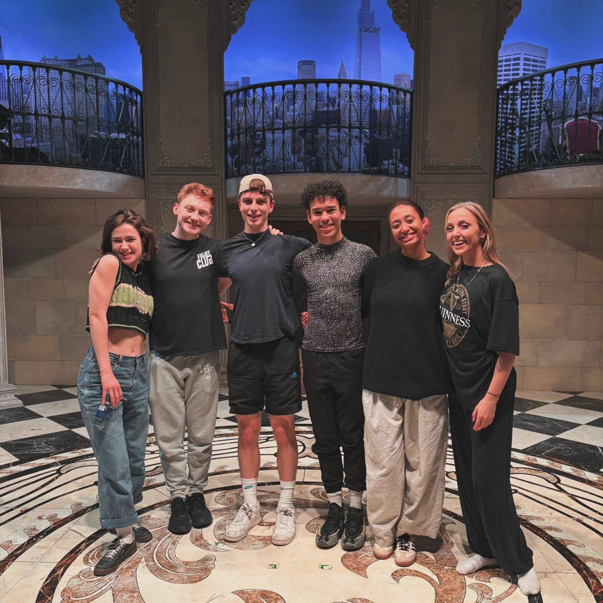 Time for a HUGE shout out to our incredible Covers/Understudies on #CruelMusicalUk - resident director Gabriella Williams &amp; Dance/Fight Captain Joe Simmons have been working tirelessly with ensemble/cover legends Olivia Brookes, Ben Fenwick, Sophie Hutchinson &amp; Onuri Smith 💋❤️