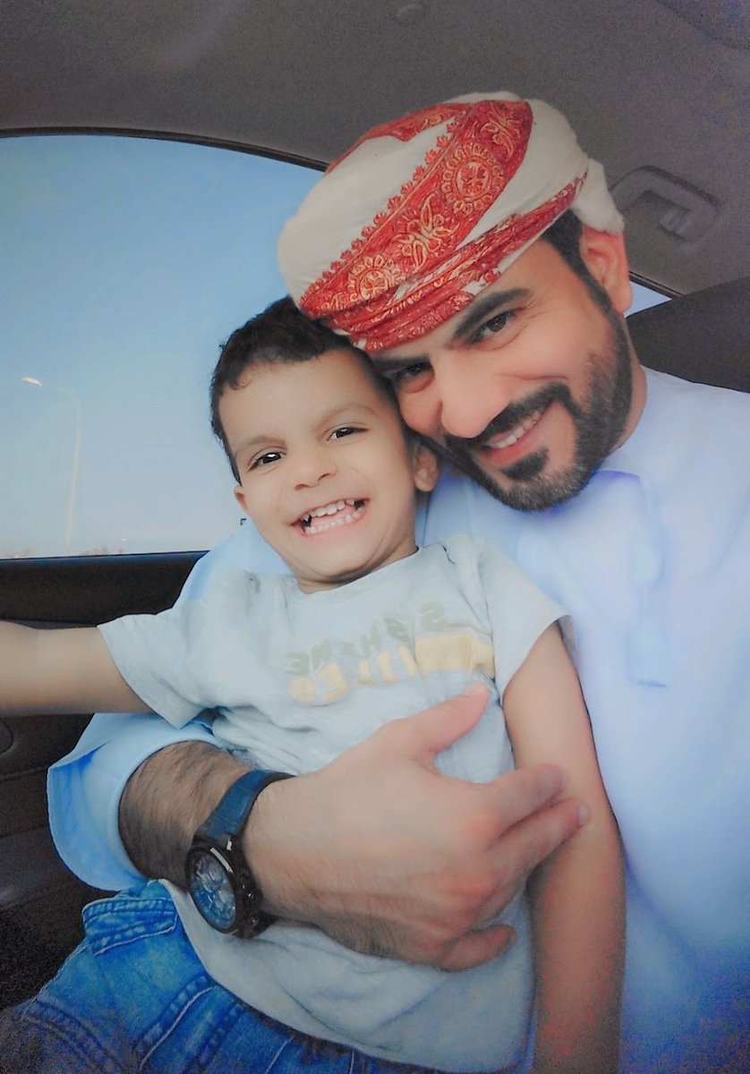 مهما كبرت ستظل صغيري الذي أخاف عليه
هذا ما سأفعله معك حتى آخر يوم في حياتي،
فلا تنزعج من محبتي لك و قلقي عليك!
و لاحقاً ستكتشف هذا الأمر مع أولادك، و تعذرني،

هل تعلم أن أجمل شعور
يحدث لي هو: عندما أعانقك!
أرجوك
عندما تكبر لا تخجل
و تحرمني من هذا الشعور.

#مساء_الخير 💐