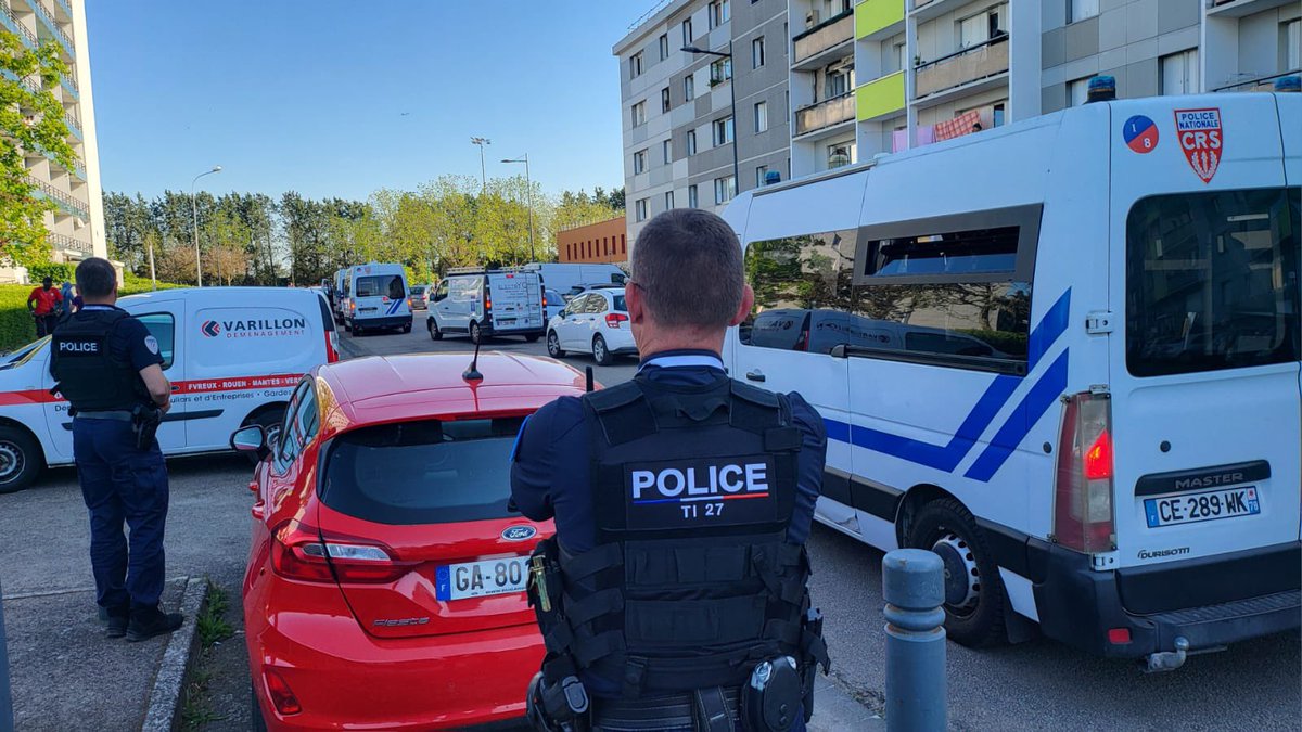 Image de Préfet de l'Eure - #SécuritéDuQuotidien | Importante opération de lutte contre les stupéfiants hier à #Évreux :
- saisi