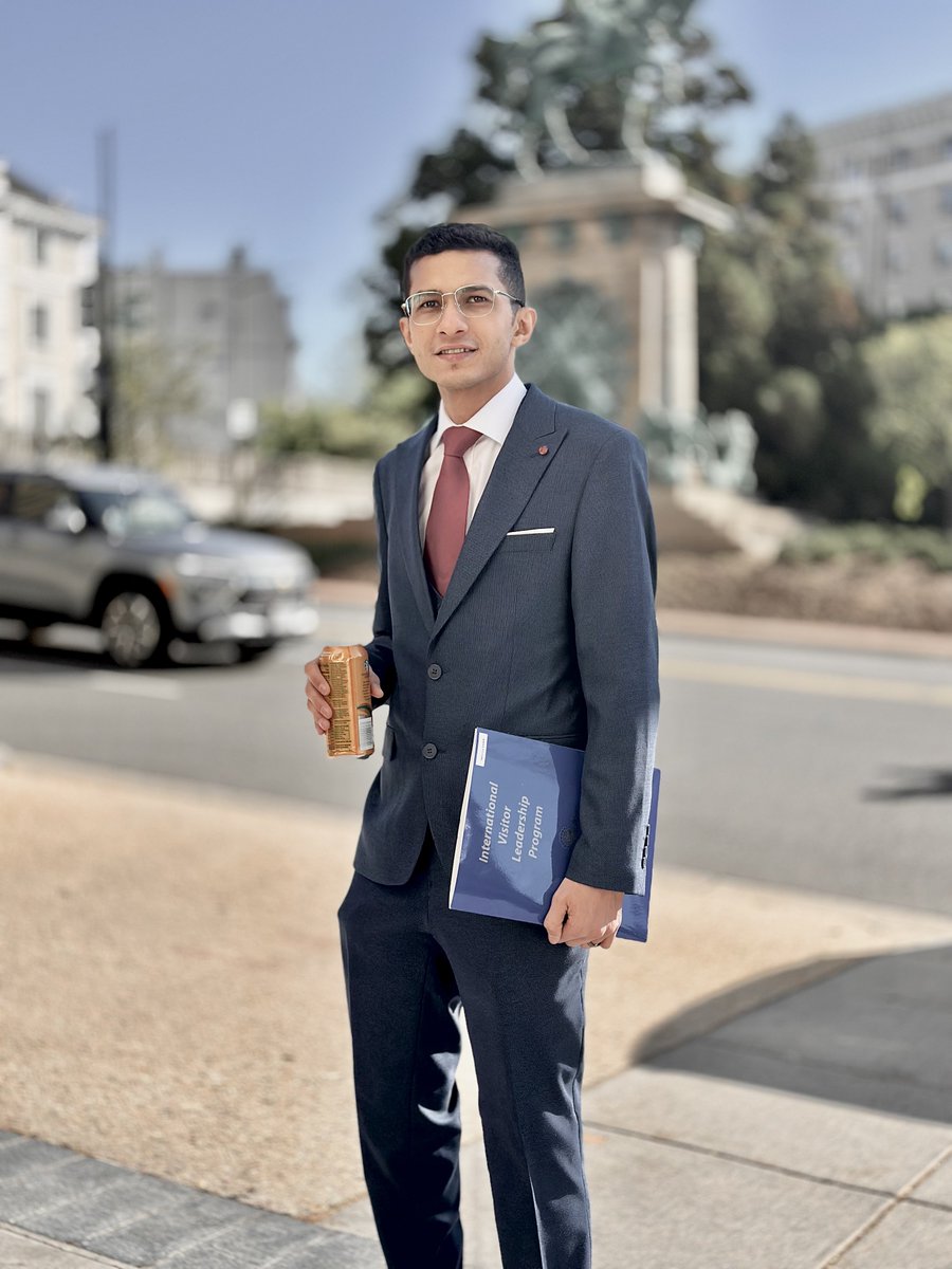 az_taher's tweet photo. My recent trip to Washington, D.C. was truly unforgettable — a journey filled with meaningful encounters, inspiring conversations, and visits to some of the most iconic landmarks in the U.S.

#TravelMoments #UnforgettableJourney #ArtMeetsHistory #art #business #social #travel https://t.co/ge8fVK3JkG