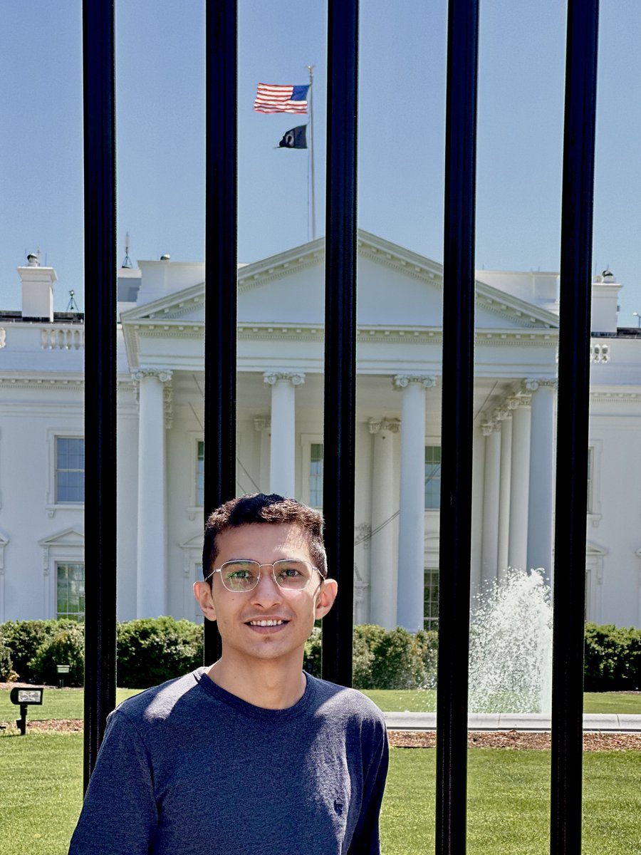 az_taher's tweet photo. My recent trip to Washington, D.C. was truly unforgettable — a journey filled with meaningful encounters, inspiring conversations, and visits to some of the most iconic landmarks in the U.S.

#TravelMoments #UnforgettableJourney #ArtMeetsHistory #art #business #social #travel https://t.co/ge8fVK3JkG