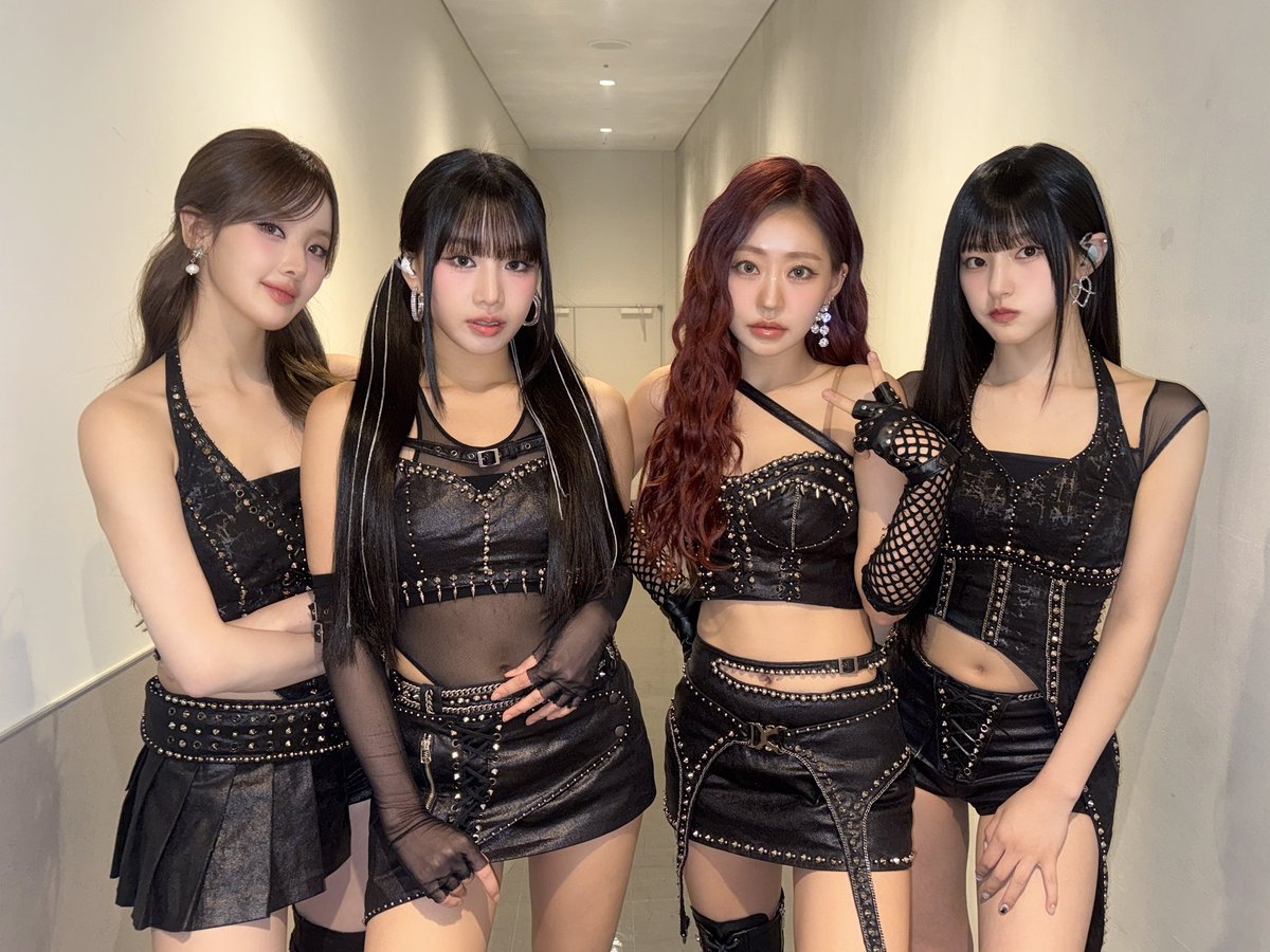 KISSOFLIFE_S2's tweet photo. [📸] The first show of the tour in Japan has ended successfully! Thanks to Kanagawa KISSY's energy! Stay healthy until we meet again! 皆さん、愛しています!❤️

#KISSOFLIFE #키스오브라이프 #KIOF #KISSROAD #KISSROADinASIA2025 https://t.co/otLxRJBMOK