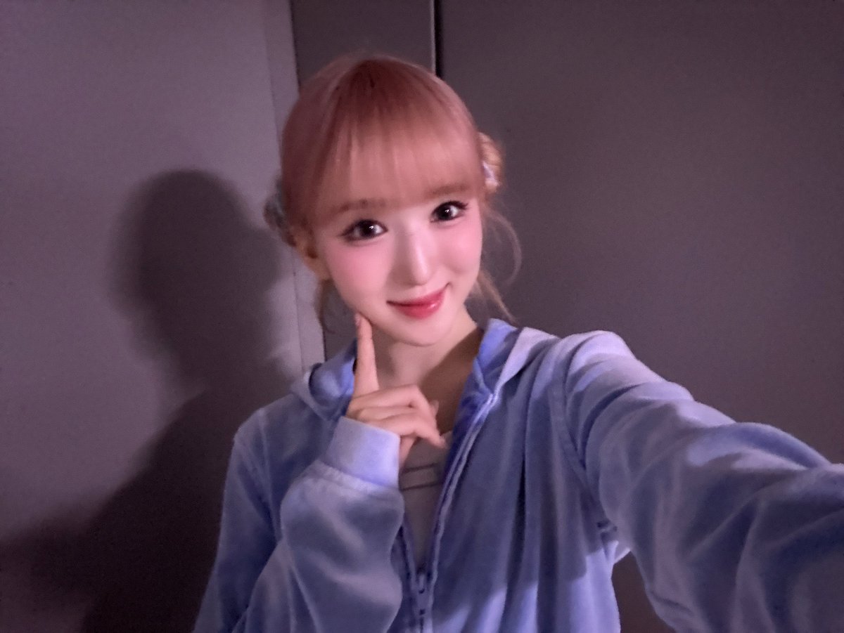 b2ndu's tweet photo. すずちゃん二日間���ちゃくちゃありがとう♡
天使みたいな優しさに本当に感動したよ🥺
私にとても可愛い笑顔を見せてくれて私も楽しかった! 韓国でまた会いたい♡ 
すずちゃん一周間お疲れ様でした🙇🏻‍♀️💕 https://t.co/xD1SUgj7mY