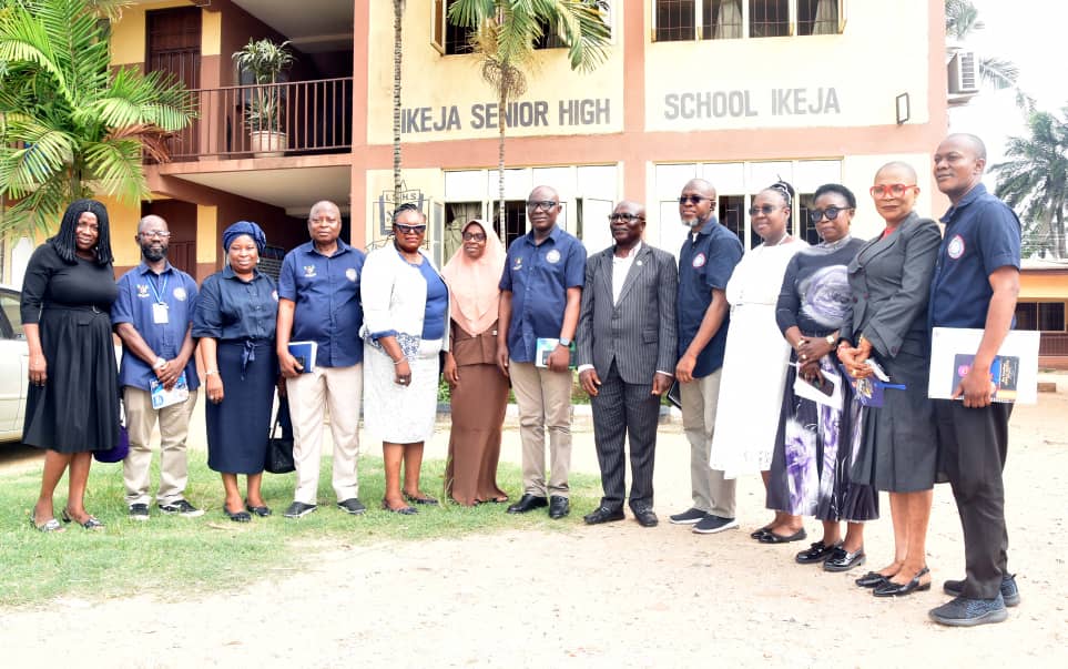 LAGOS OEQA TEAM MONITORS SCHOOLS RESUMPTION COMPLIANCE

lagosstate.gov.ng/news/all/view/…

<a href="/jidesanwoolu/">Babajide Sanwo-Olu</a> <a href="/drobafemihamzat/">Obafemi Hamzat</a> <a href="/oeqalagos/">LASG_OEQA</a> <a href="/gbenga_omo/">Gbenga Omotoso</a> <a href="/gboyegaakosile/">Gboyega Akosile</a> <a href="/BSaluHundeyin/">Bimbola Salu-Hundeyin</a> <a href="/Mr_JAGs/">Jubril A. Gawat</a> <a href="/Riddwane/">AJE</a> 
#AGreaterLagosRising 
#LASG