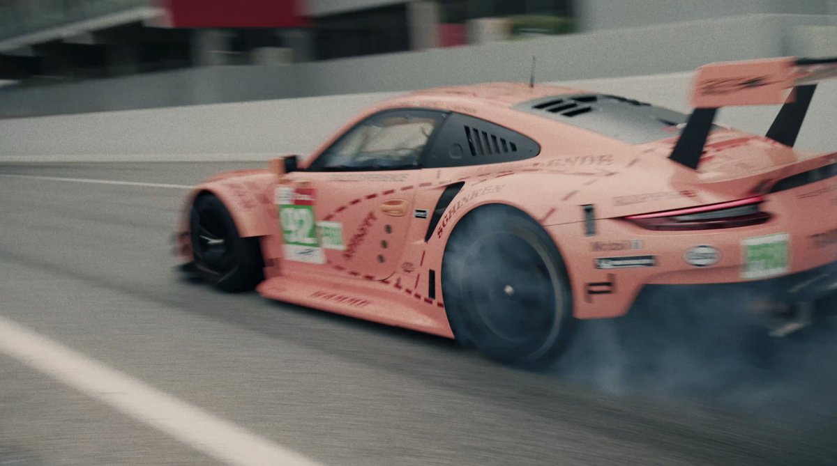 Does anyone smell bacon? The Pink Pig just got smoked. 🐖🏁 #barcelona