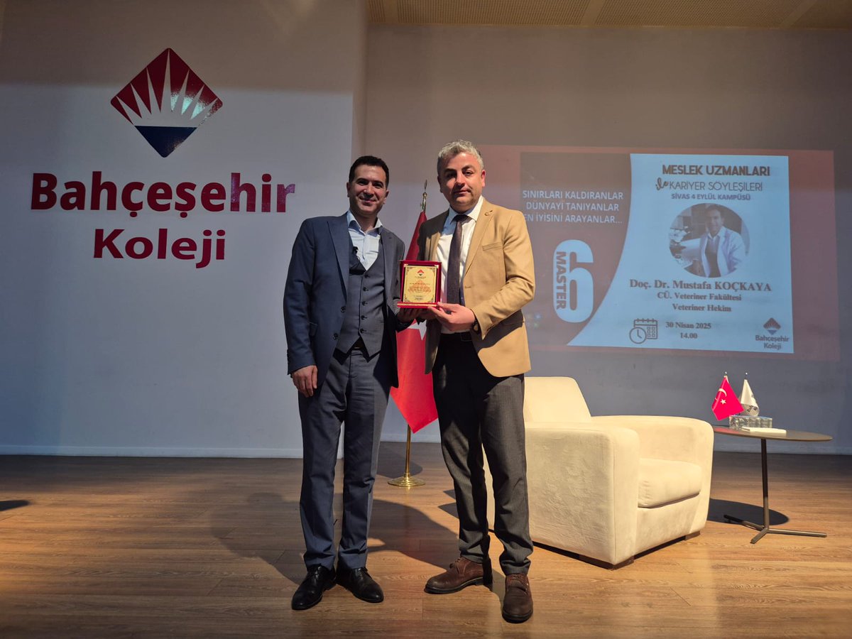 BahcesehirSivas's tweet photo. #Master6 programı kapsamında, Meslek Uzmanları ile Kariyer Söyleşilerimizde Sivas Cumhuriyet Üniversitesi Veteriner Fakültesi Öğretim Üyesi Sn. Doç.Dr.Mustafa KOÇKAYA'ya öğrencilerimizin kariyer yolculuklarında mesleği hakkında paylaştığı değerli bilgiler için teşekkür ederiz. https://t.co/CViOdngSUu