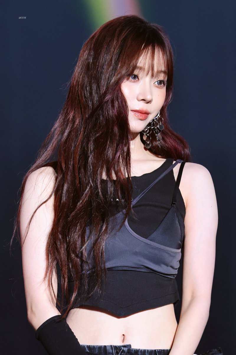 WinterTime_0101's tweet photo. 250426⭐️K-FLOW
💎🤍✨

#aespa #WINTER
#에스파 #윈터 https://t.co/IM785wStOz