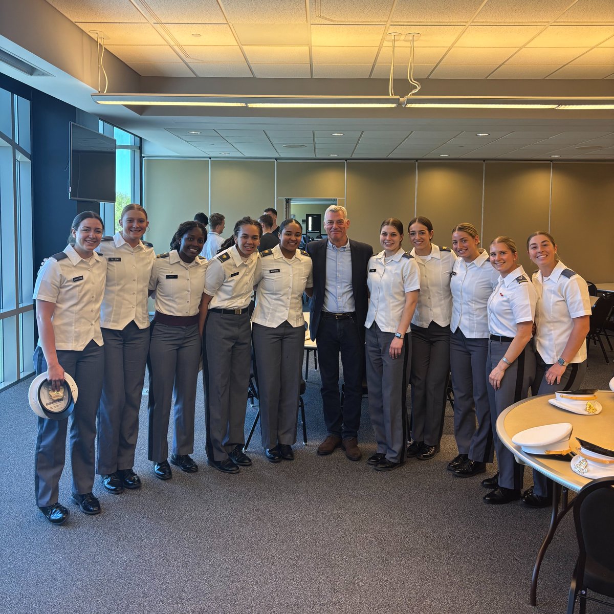 Army Women's Basketball (@armywp_wbb) on Twitter photo Big thanks to Tony Ressler, owner of the <a href="/ATLHawks/">Atlanta Hawks</a>, for stopping by and speaking to our team!
#GoArmy Big thanks to Tony Ressler, owner of the <a href="/ATLHawks/">Atlanta Hawks</a>, for stopping by and speaking to our team!
#GoArmy