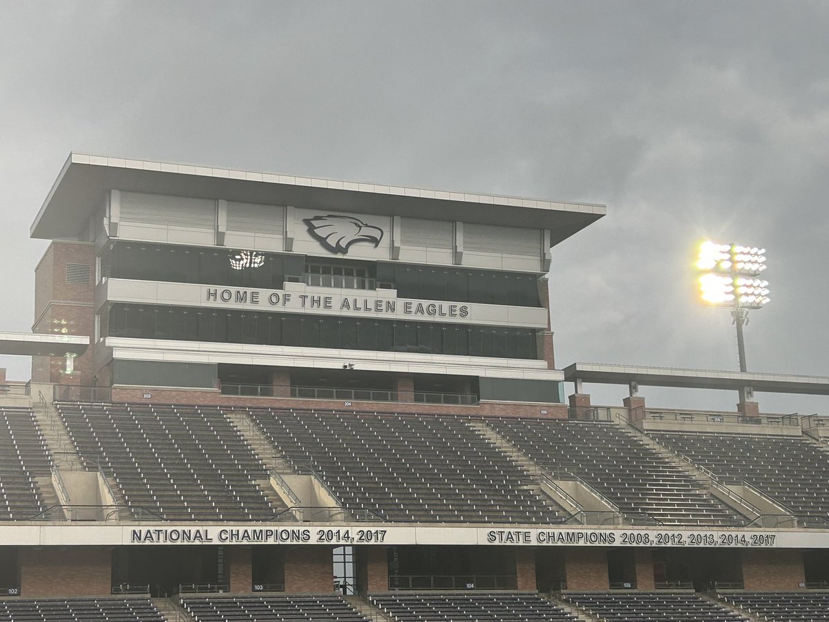 Ray Smith (@dbcoachsmith) on Twitter photo I canโt think of a better way to start my day off than IN THE HOUSE THAT <a href="/MayomiOlootuJr/">Coach Olootu</a> BUILTโผ๏ธ I canโt think of a better way to start my day off than IN THE HOUSE THAT <a href="/MayomiOlootuJr/">Coach Olootu</a> BUILTโผ๏ธ