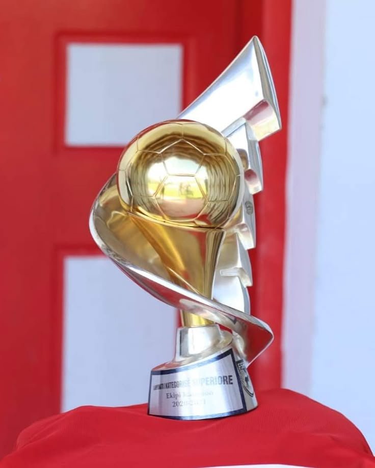 SweeperPod's tweet photo. 🇦🇱📺 Albania's top flight has one of Europe's strangest league formats: a final-four cup-style tournament to determine the national champion.

There is semi-final action today as reigning champions & regular season winners Egnatia face Partizani in a repeat of last year's final.

You can watch the clash live & in top quality on FIFA+ at 18:50 GMT / 19:50 CEST tonight. Get your free account ⬇️

🔗 https://t.co/nbBZVYWW8C