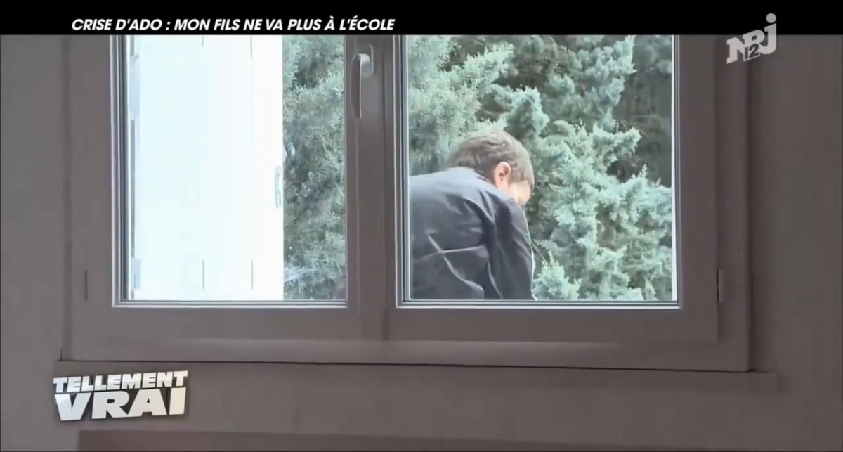 🎵 «C'est pas comme ça qu'on imagine la viiiie"
La réaction de Harry quand Ron devient préfet à sa place 😄
On vit ses sautes d'humeur dans le chapitre 9 avec notre invitée Lina !
(la ref : youtu.be/DA3mFK2l3cQ?si…)

🔊 Audio disponible partout
🎞️ Vidéo sur patreon.com/frequence934