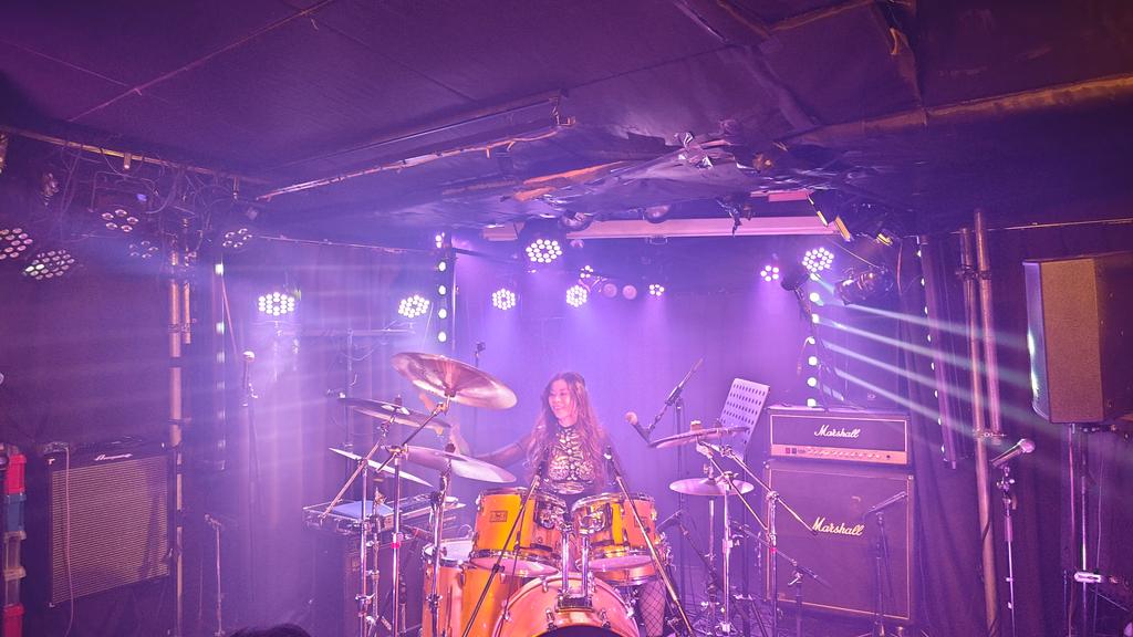 techu110's tweet photo. 下北沢VOICEFACTORY
20250430
DRUMSPOT -EXTRA-
ひっさびさのドラスポ参戦🥁
ayaeさん、本日リアルバースデー
おめでとうございます🎉🎉🎉
＼(^o^)／
#DRUMSPOT 
#RiskyMelody
#ayae 
#下北沢VOICEFACTORY https://t.co/BFaa4Nz2XG