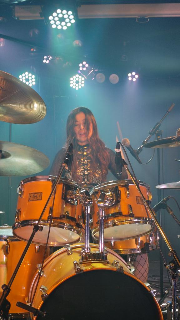 techu110's tweet photo. 下北沢VOICEFACTORY
20250430
DRUMSPOT -EXTRA-
ひっさびさのドラスポ参戦🥁
ayaeさん、本日リアルバースデー
おめでとうございます🎉🎉🎉
＼(^o^)／
#DRUMSPOT 
#RiskyMelody
#ayae 
#下北沢VOICEFACTORY https://t.co/BFaa4Nz2XG