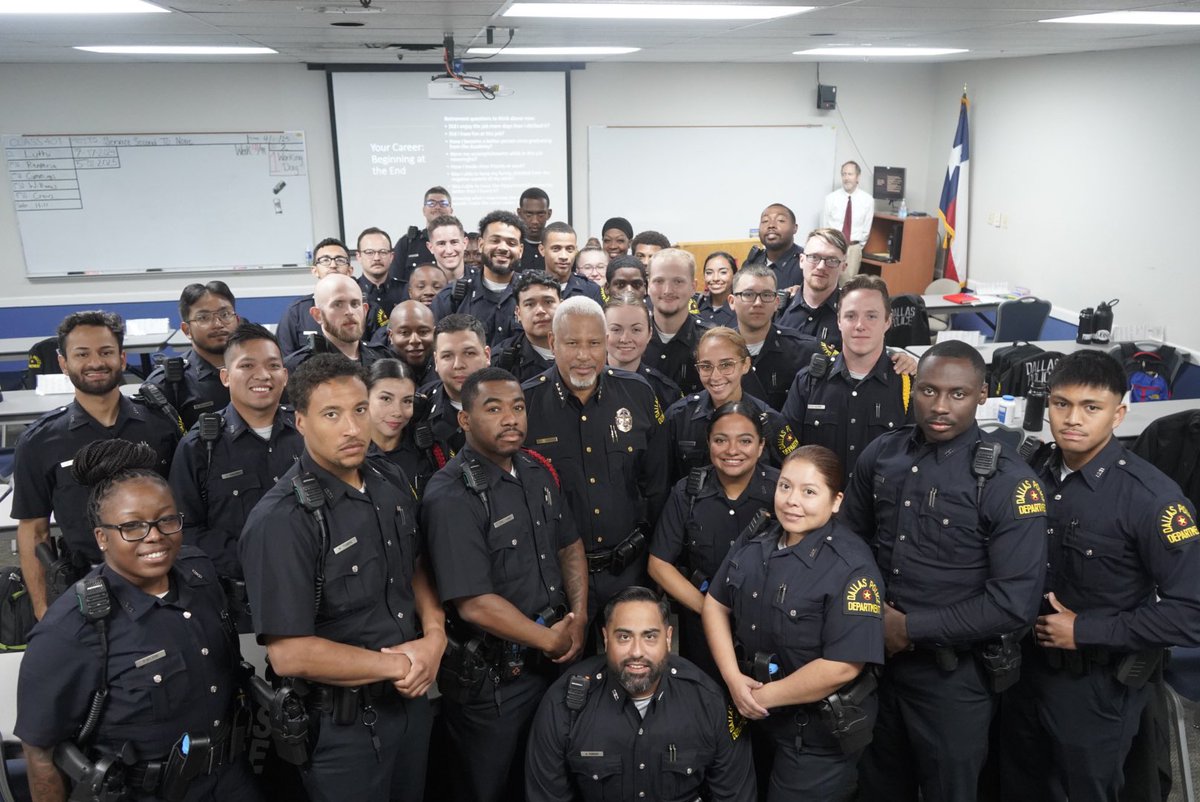 On-site early this morning to support our academy recruits. 
#DallasPD