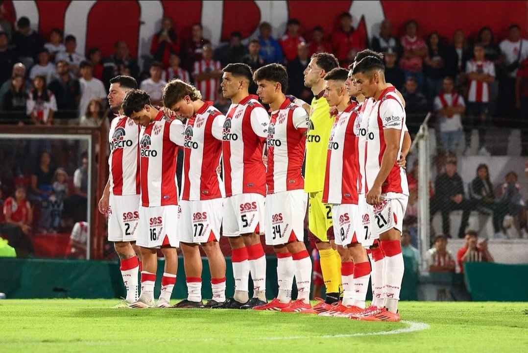 giannivildoza's tweet photo. No voy a tolerar, que ya no tengan fe.
Que se bajen los brazos, que no haya lucidez. https://t.co/1kuJxEVdhy