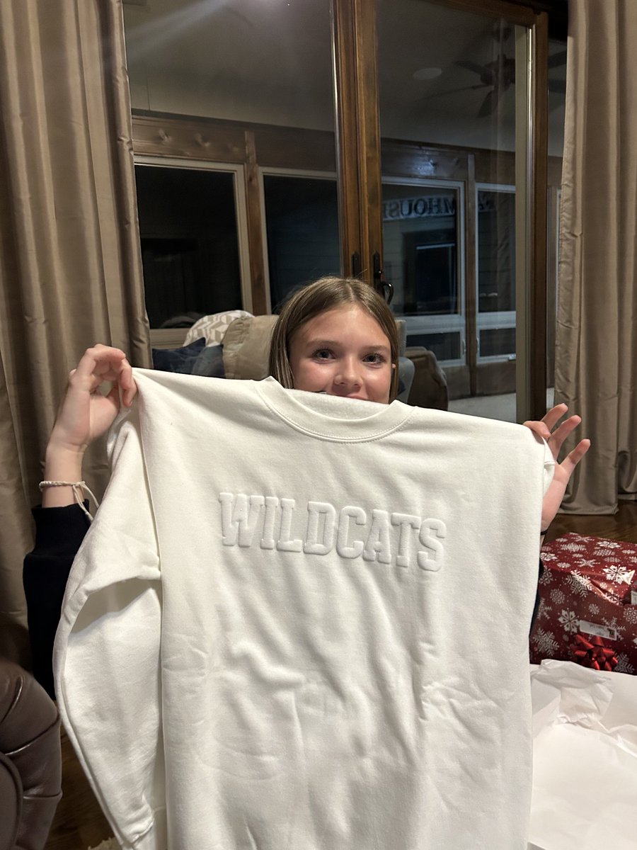 tzenger's tweet photo. Happy 18th Birthday Teagan Zenger!  Have a great day. Have fun finishing up your senior year in the classroom and on the field. The final season. 🥎🤩 https://t.co/zvHTDE1Rbf