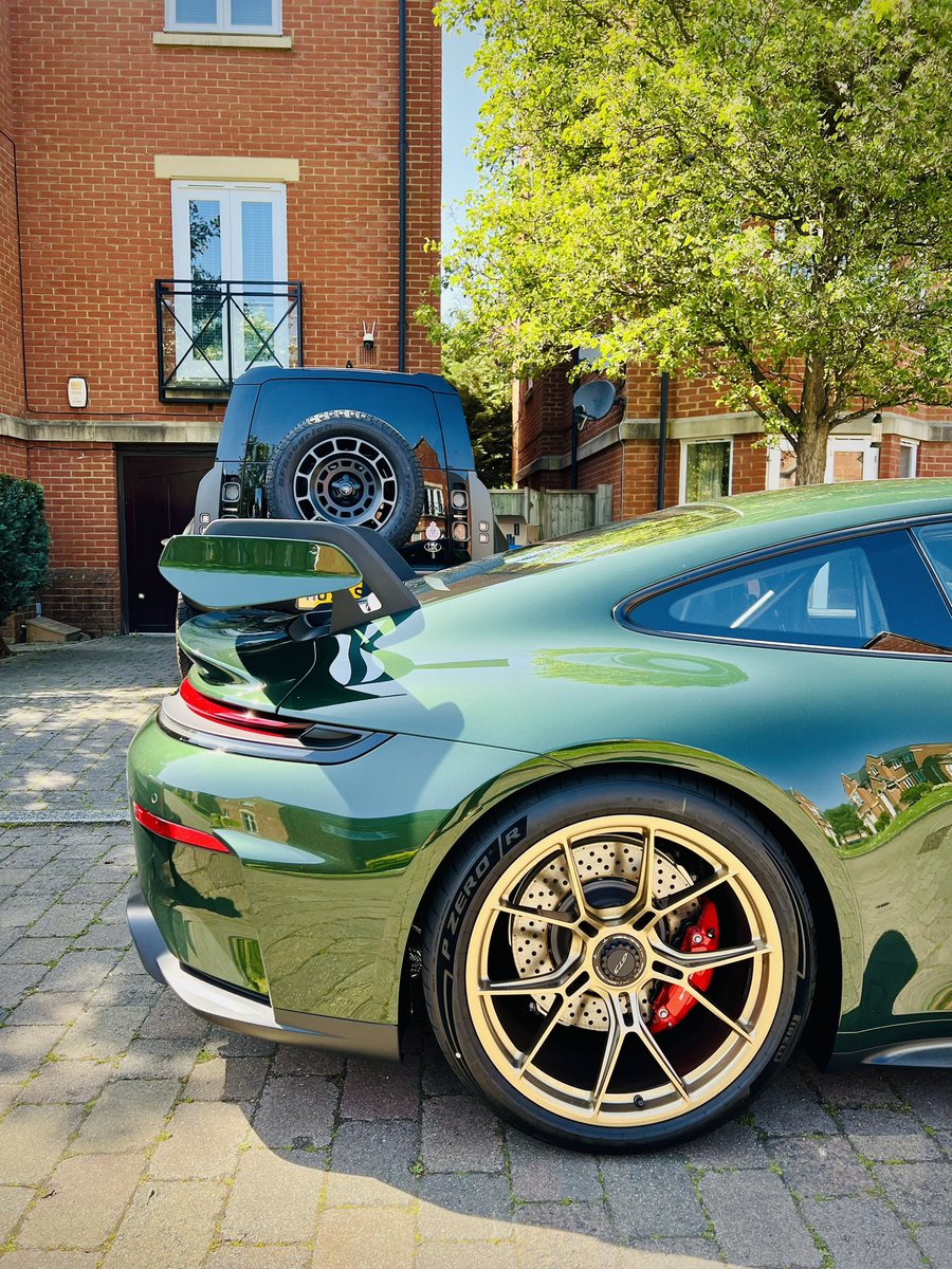 AutoPap's tweet photo. This colour is just 💚 https://t.co/vCNN10T6bF
