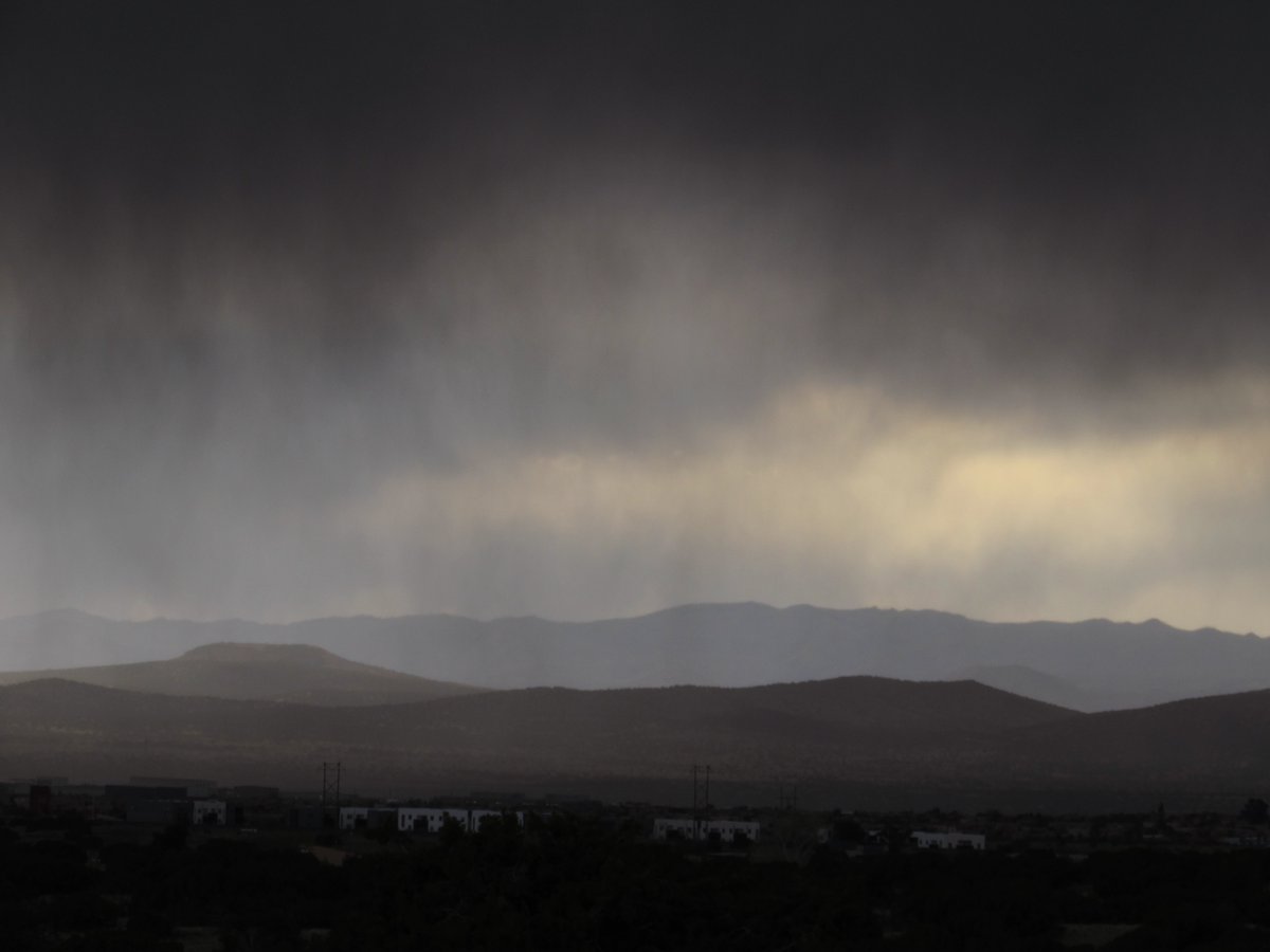 sfpl's tweet image. Such beautiful rain yesterday!

#SantaFeNM #SantaFeSpring #LandOfEnchantment