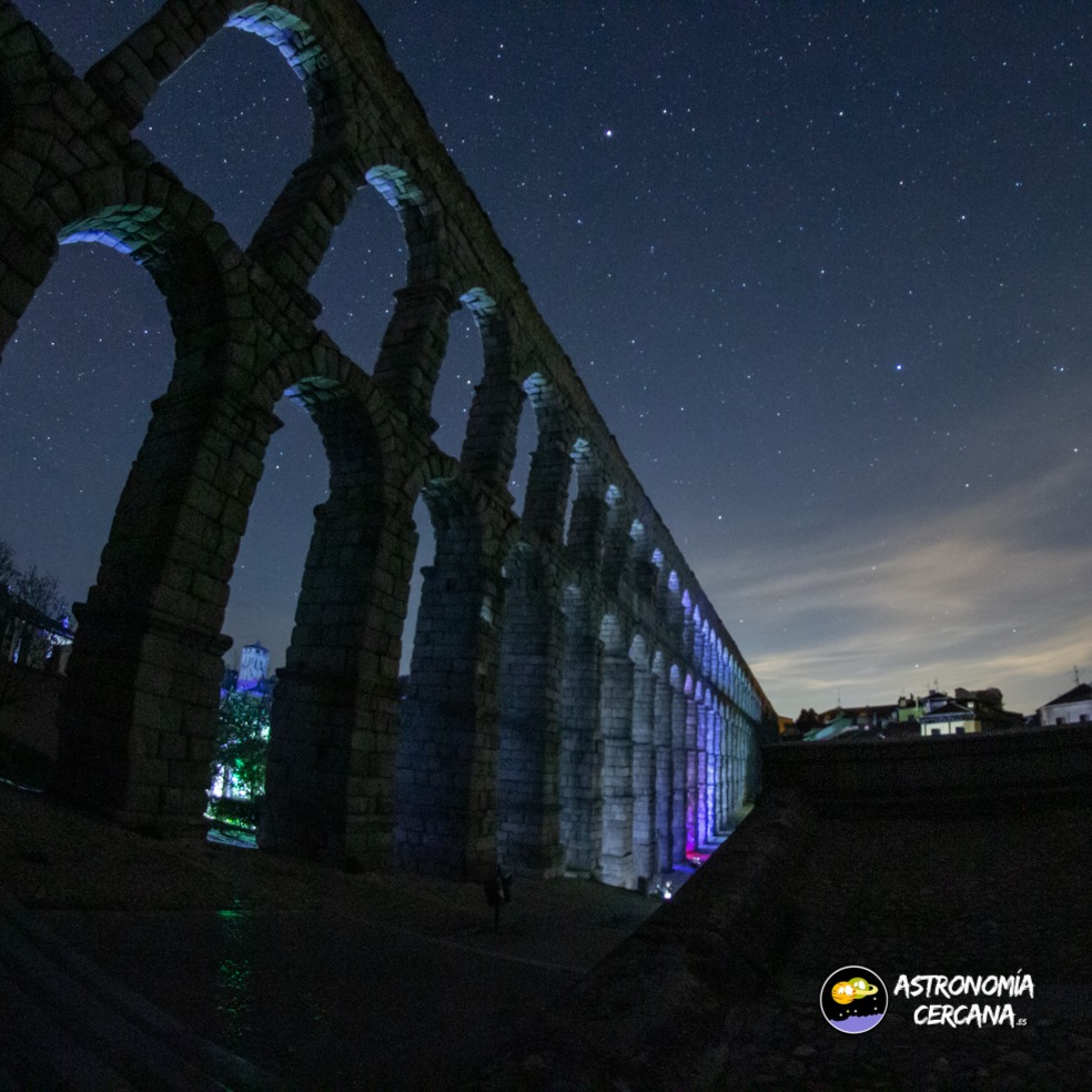 astrosegovia's tweet photo. Cuando creíamos que Segovia ya era bonita, vino un apagón y se superó a sí misma. https://t.co/KpCvLQMcda