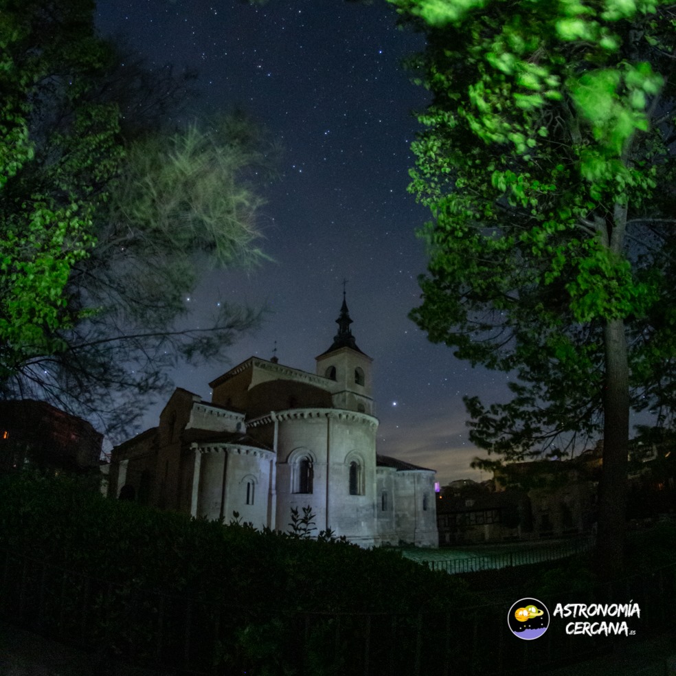 astrosegovia's tweet photo. Cuando creíamos que Segovia ya era bonita, vino un apagón y se superó a sí misma. https://t.co/KpCvLQMcda